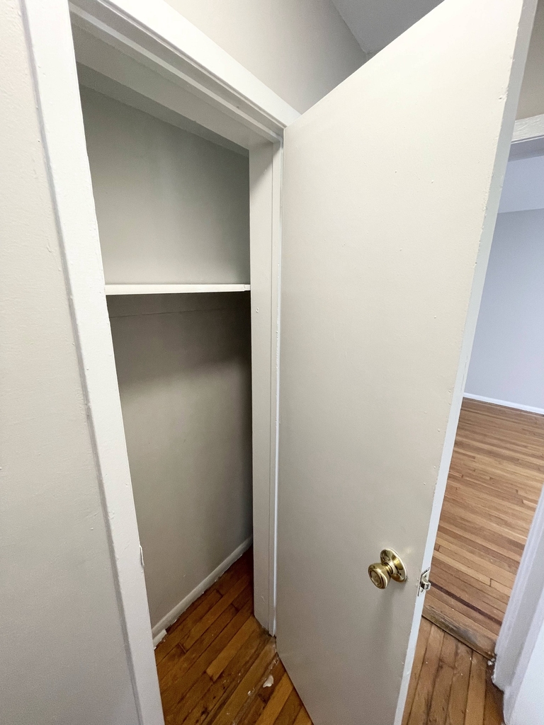 585 East 21st Street - Photo 6