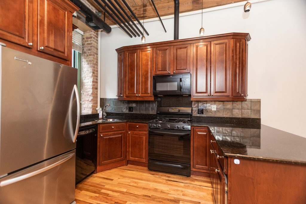 1701 North Damen Avenue - Photo 4