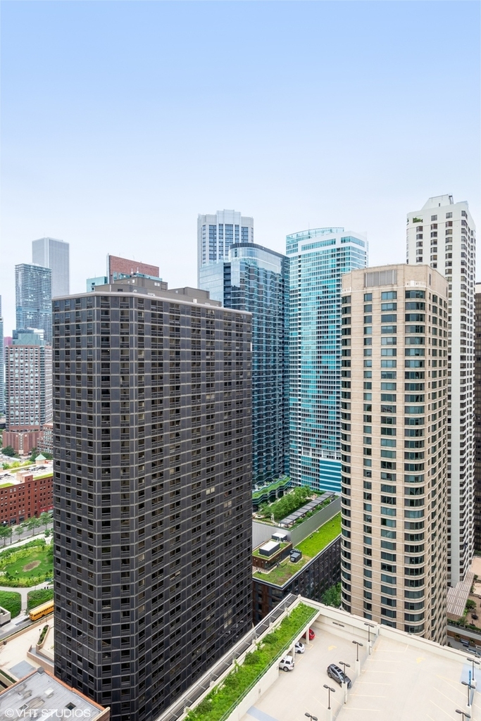 600 North Lake Shore Drive - Photo 8