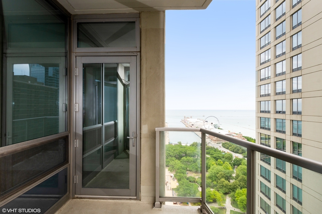 600 North Lake Shore Drive - Photo 5