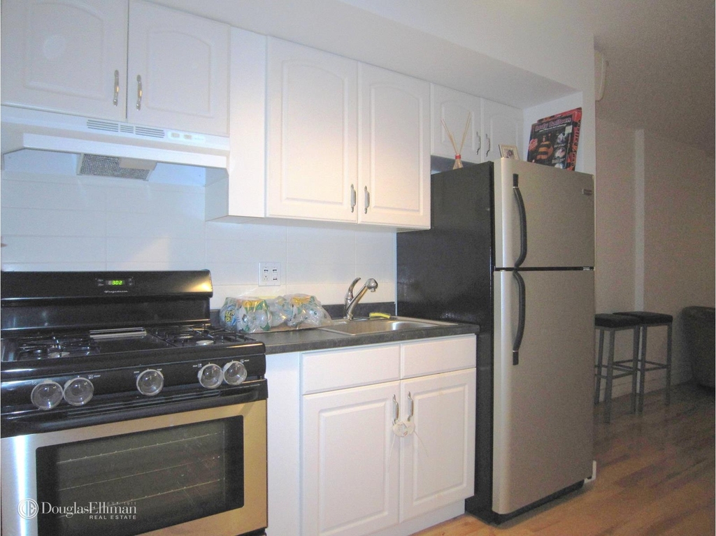 316 West 115th St - Photo 2