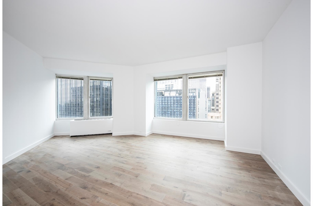 150 W 56th St - Photo 1