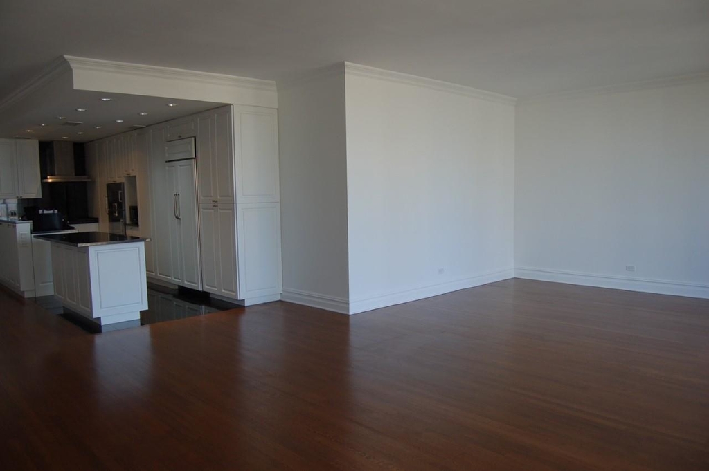 641  Fifth Ave - Photo 3