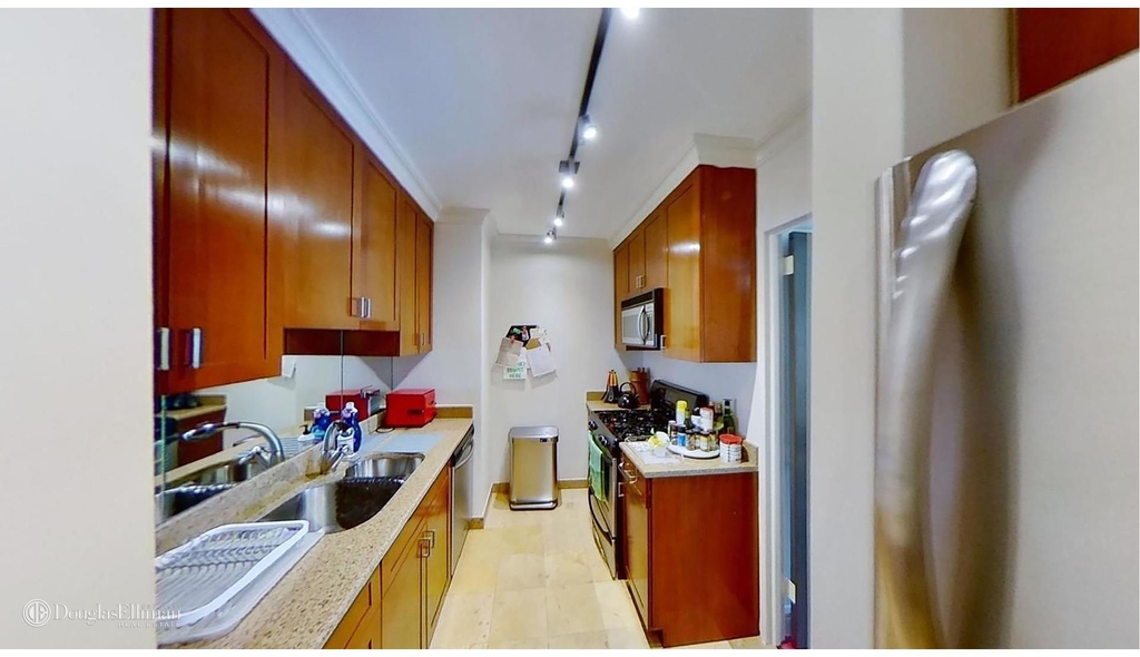 303 East 57th St - Photo 1