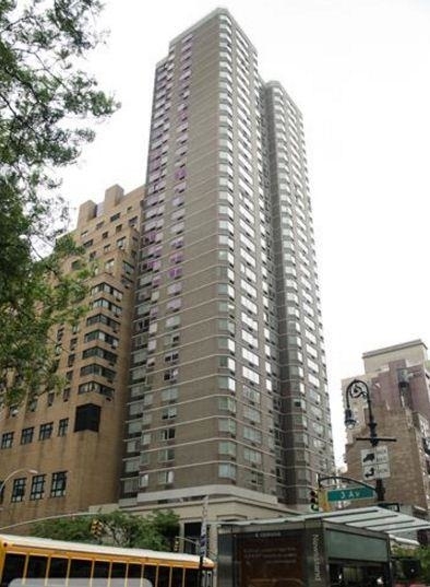 East 86th Street - Photo 6