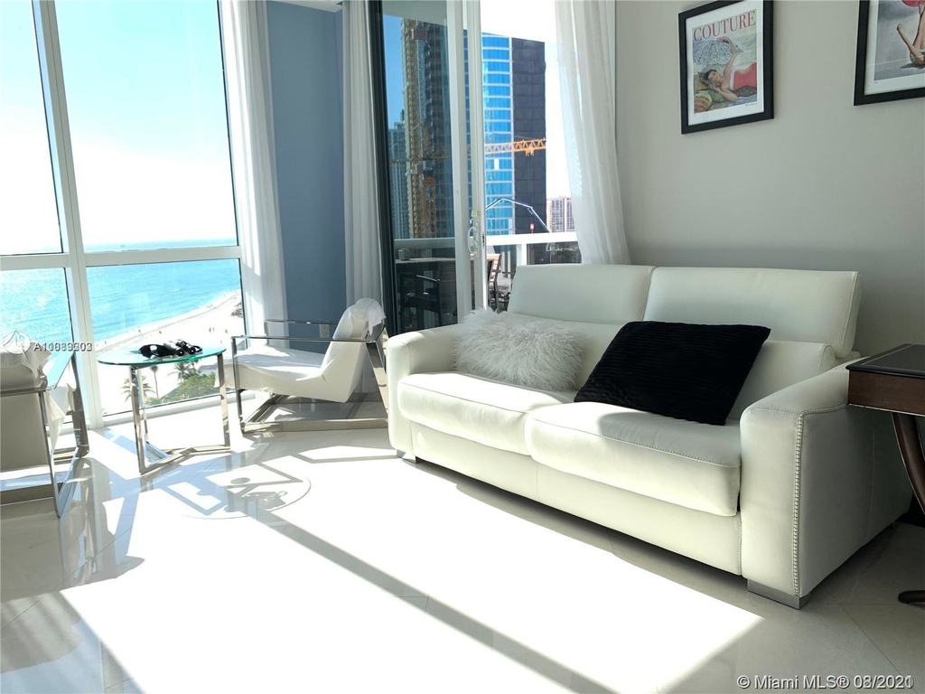 18101 Collins Ave - Photo 16