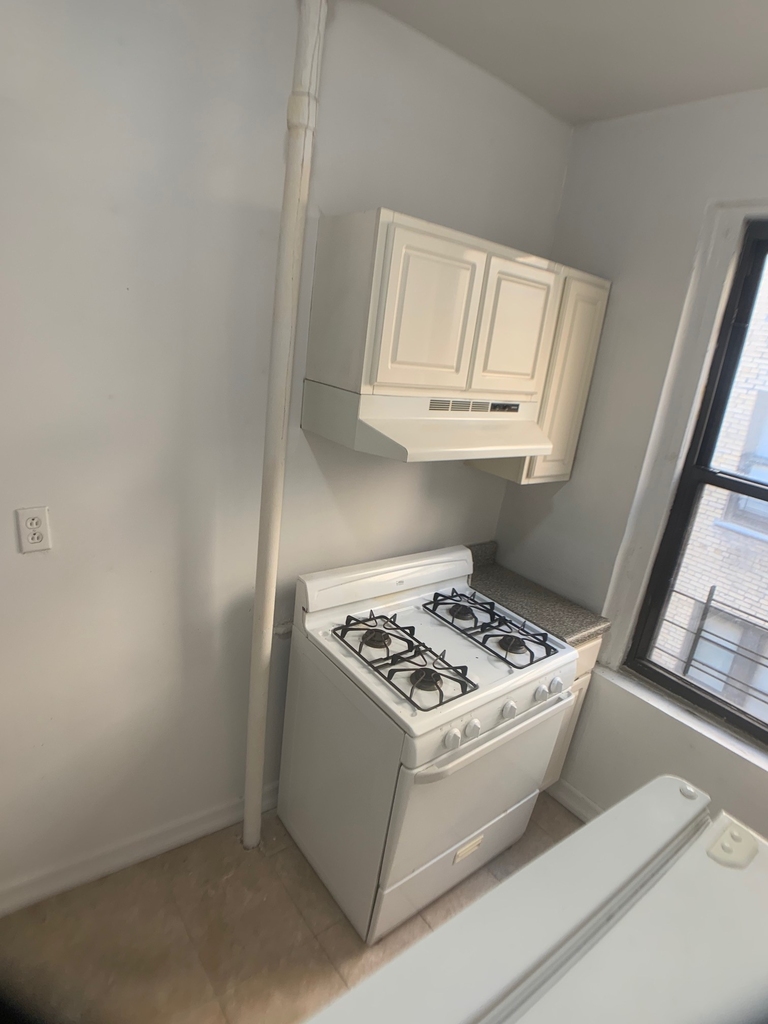 801 West 181st Street - Photo 3