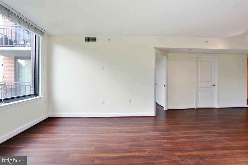 2451 Midtown Avenue - Photo 27