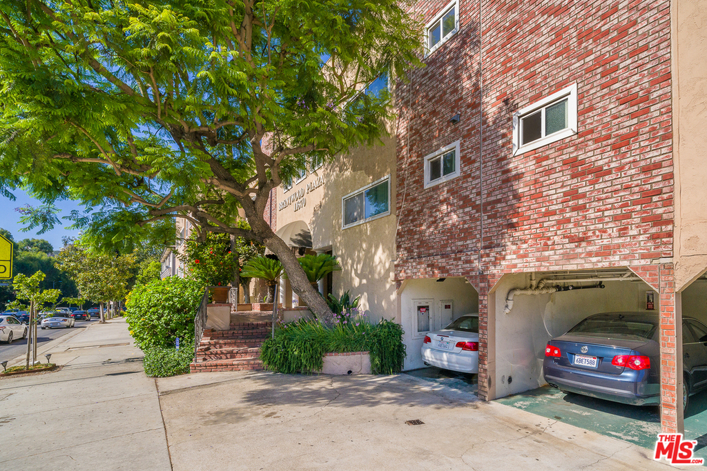 11670 W Sunset Blvd - Photo 3