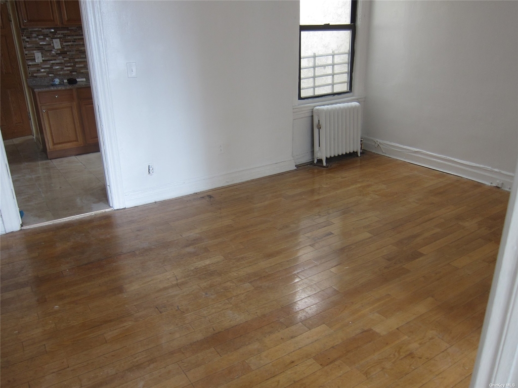 211-65 Jamaica Avenue - Photo 2