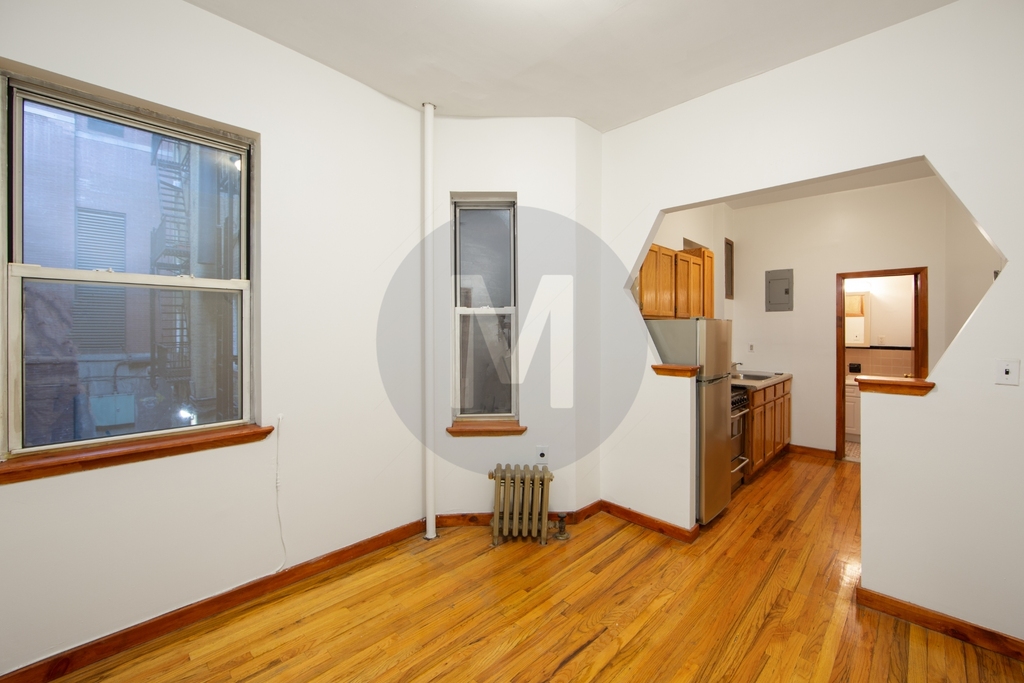 314 East 62nd Street - Photo 3