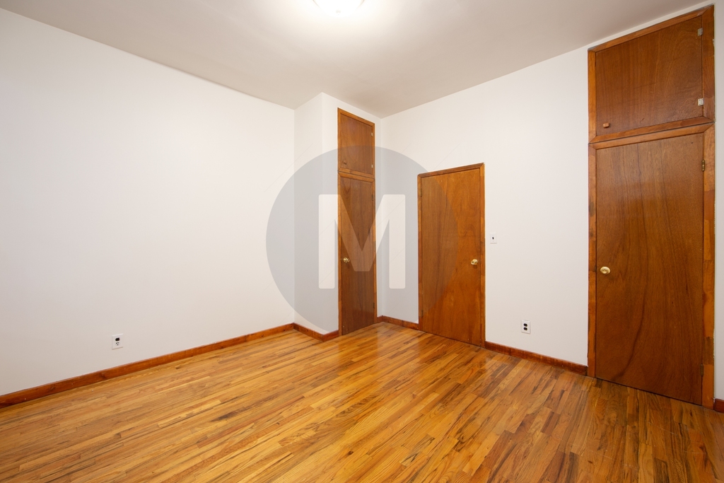 314 East 62nd Street - Photo 6