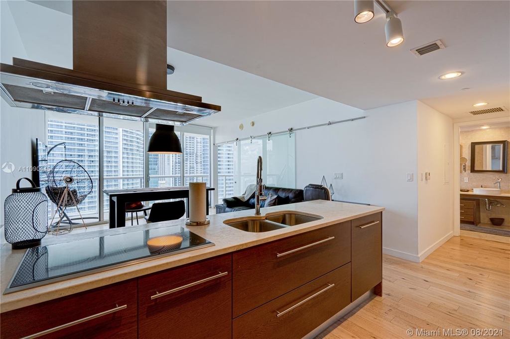 485 Brickell Ave - Photo 5