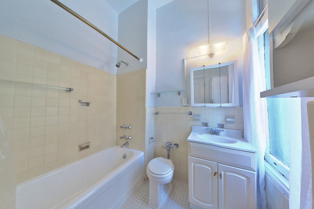 284 5th Avenue - Photo 5