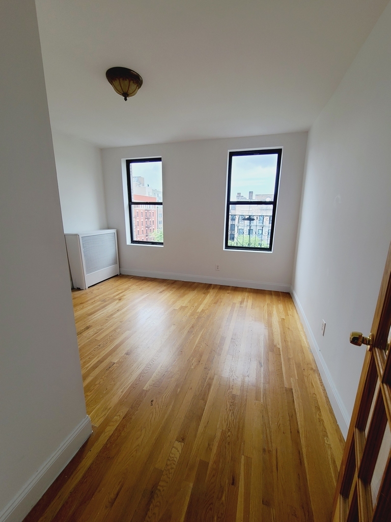 3620 Broadway - Photo 2