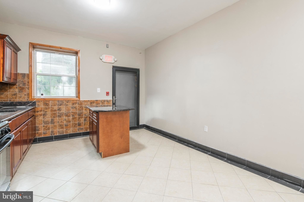 1330 W Girard Avenue - Photo 2