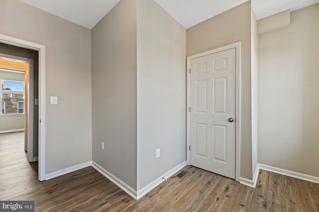 1203 Sargeant Street - Photo 14