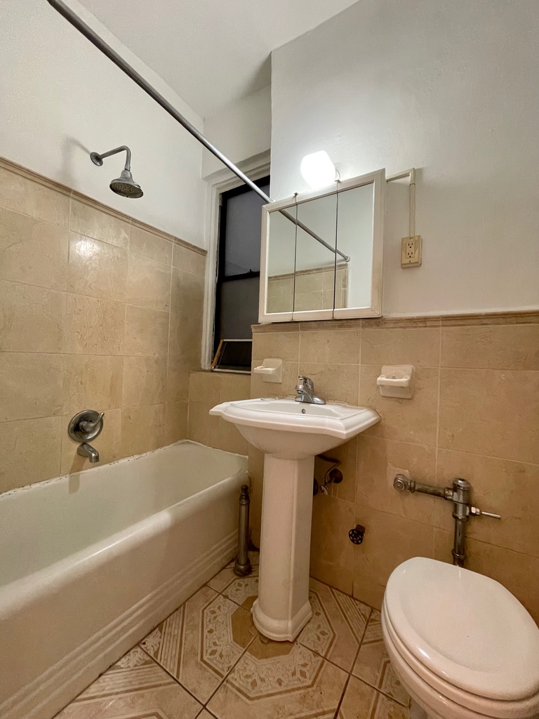 215 West 80th Street - Photo 11