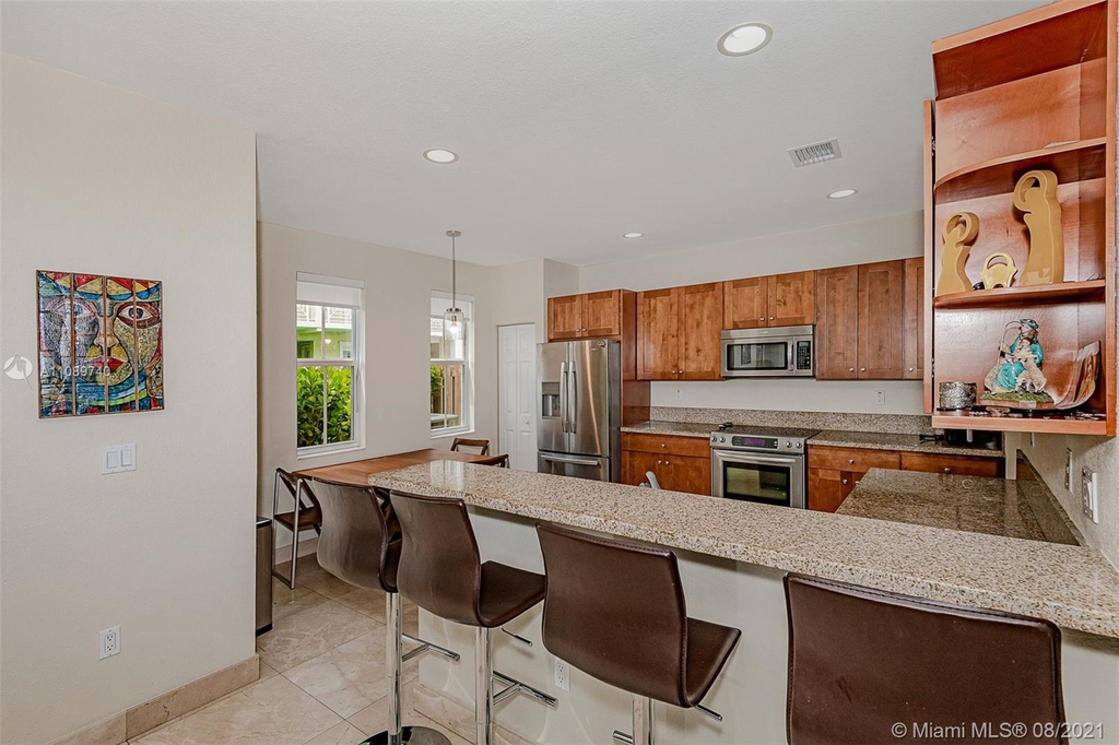 7470 Nw 115th Ct - Photo 4