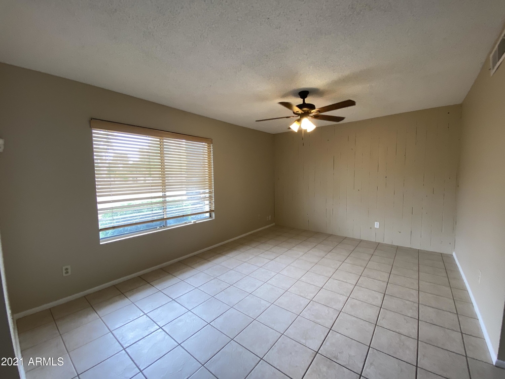 610 E Montebello Avenue - Photo 5