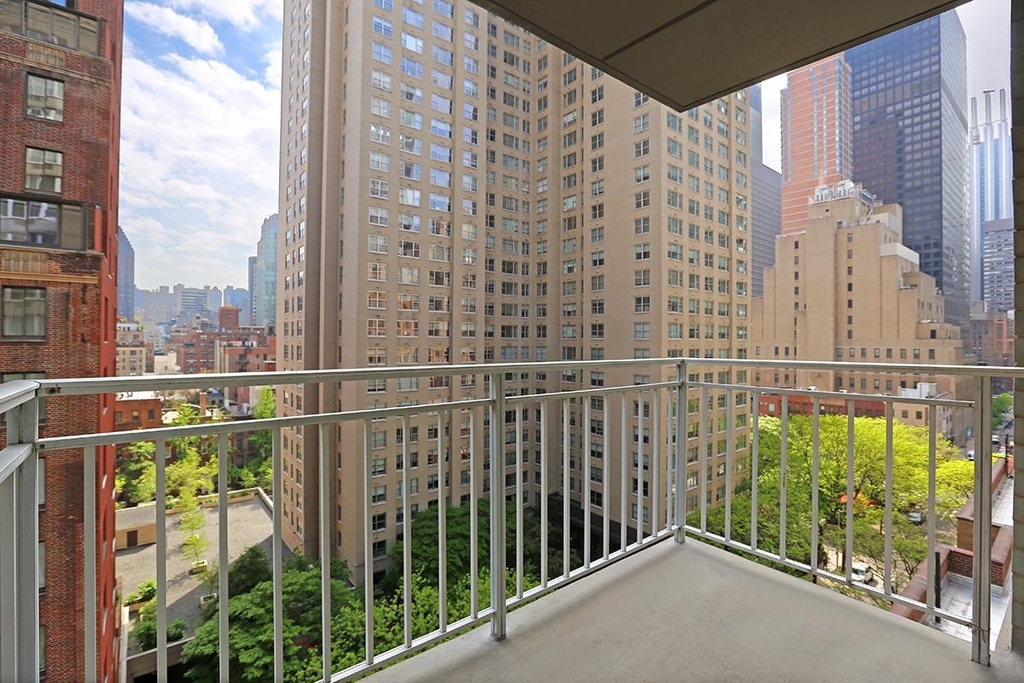 333 East 56th Street - Photo 4