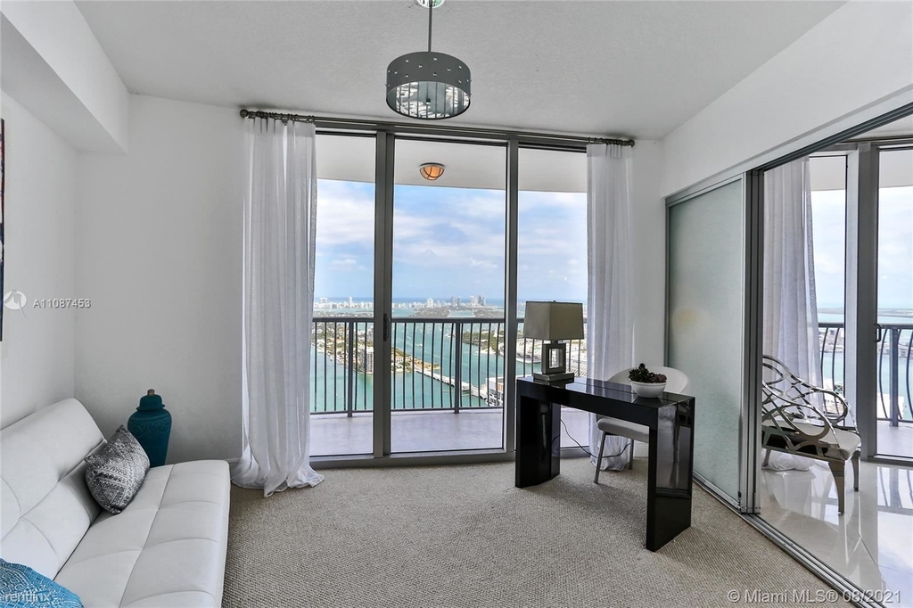 1750 N Bayshore Dr Apt 5002 - Photo 8