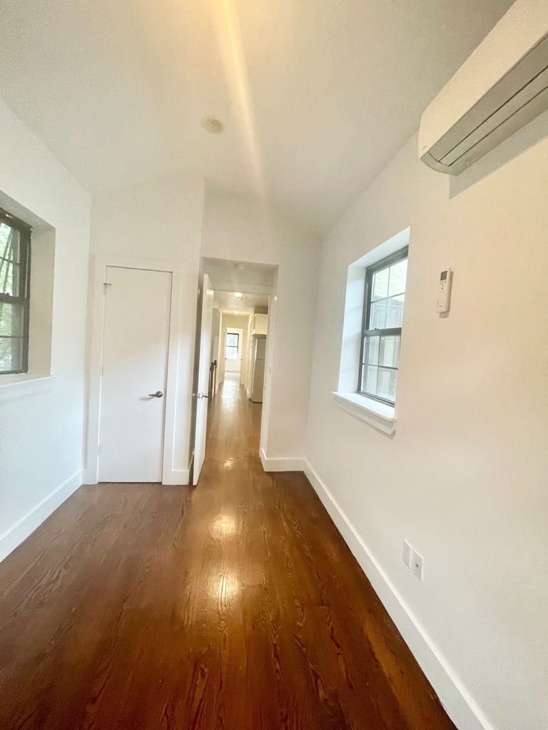 471 East 35th Street - Photo 4