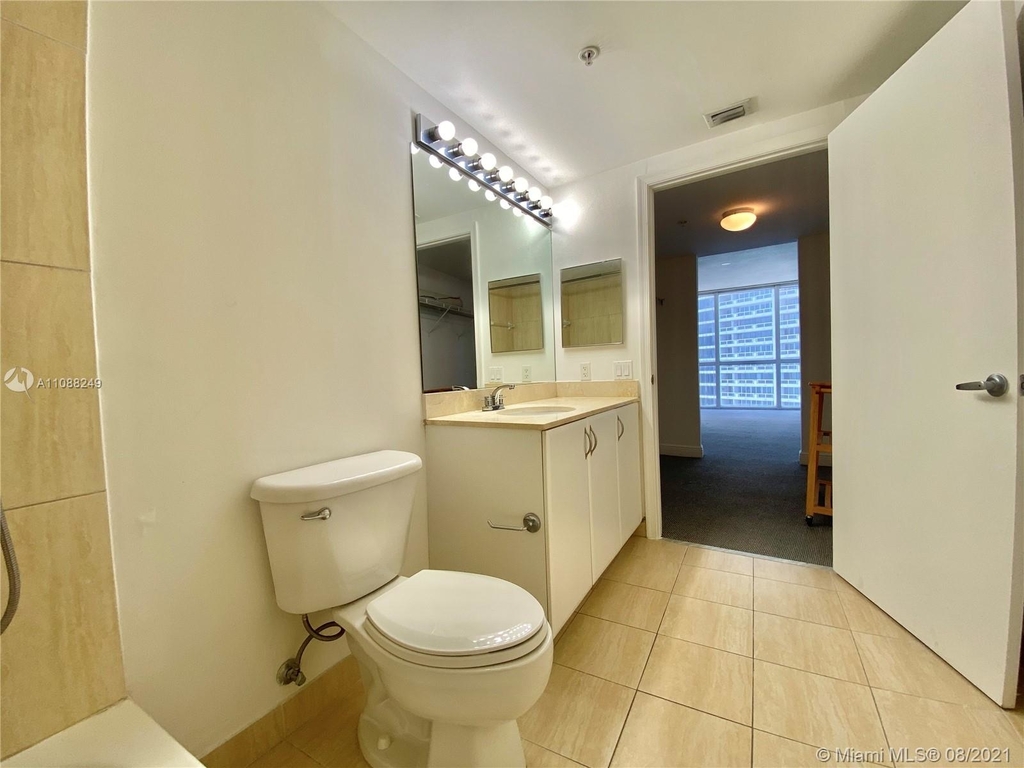 1750 N Bayshore Dr - Photo 14