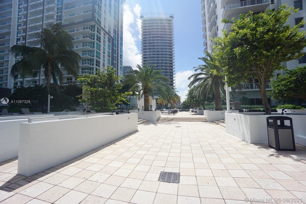 1060 Brickell Ave - Photo 26