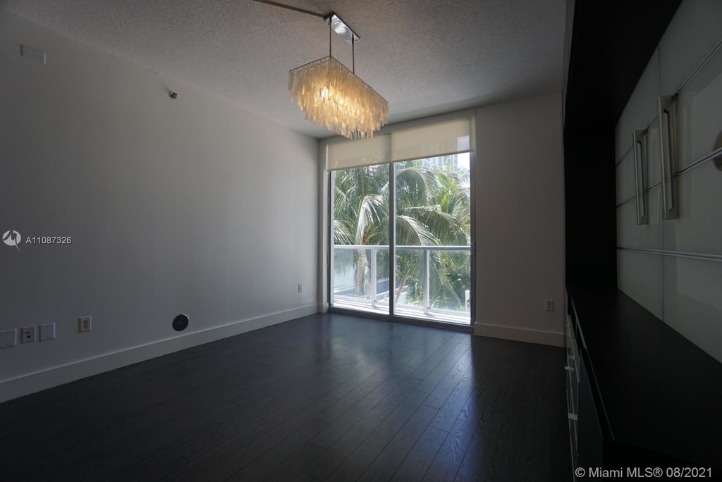 1060 Brickell Ave - Photo 17