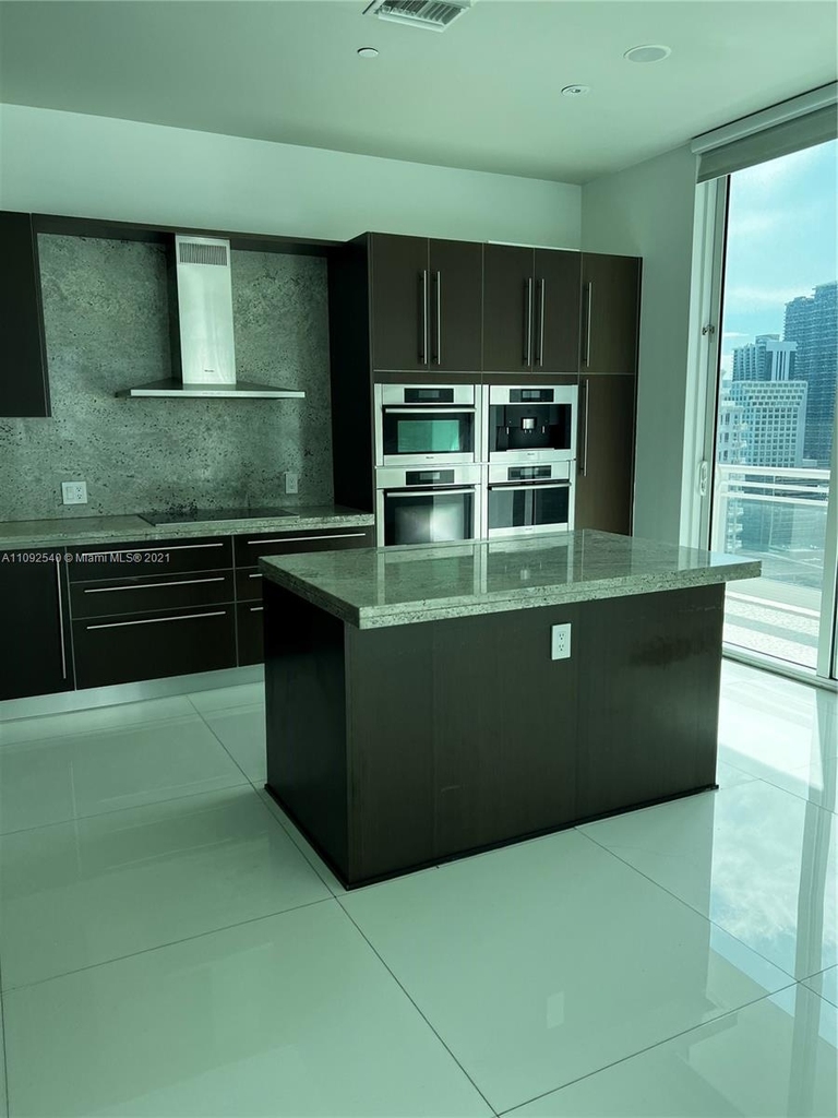 900 Brickell Key Blvd - Photo 17