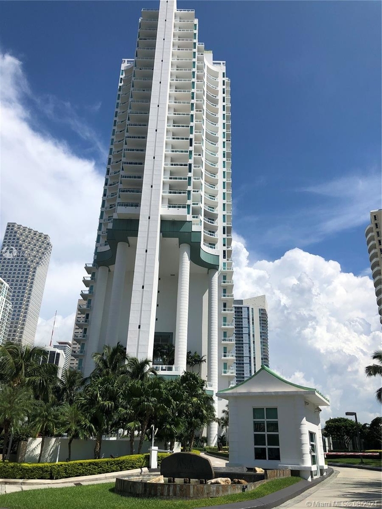 900 Brickell Key Blvd - Photo 1