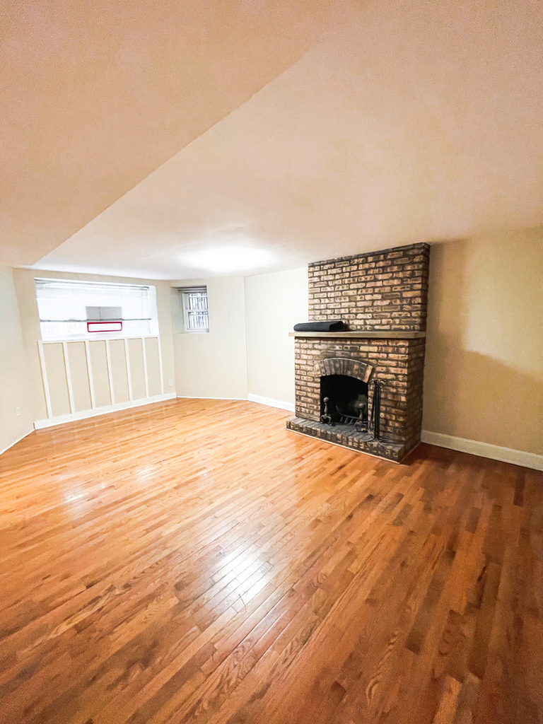 2242 North Halsted Street - Photo 4