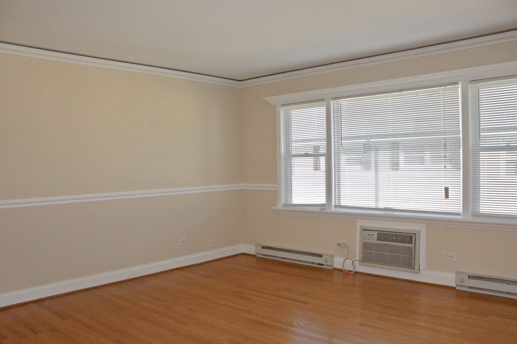 5029 North East River Road - Photo 2