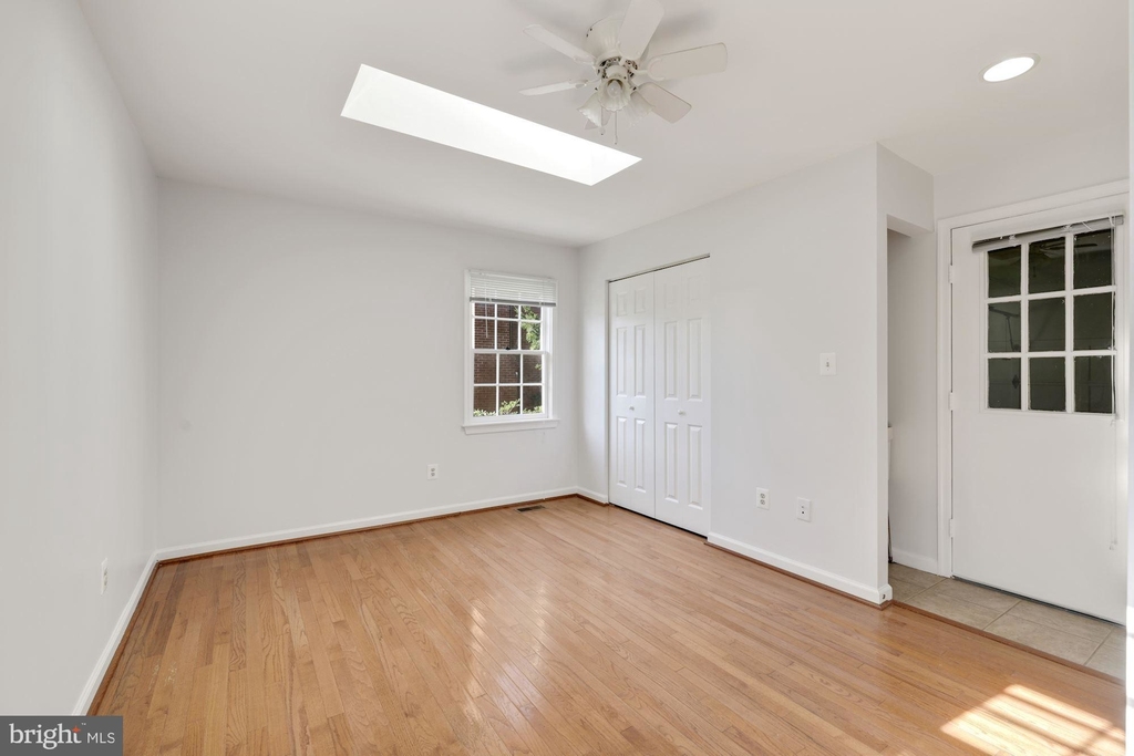 8208 Gainsborough Court W - Photo 13