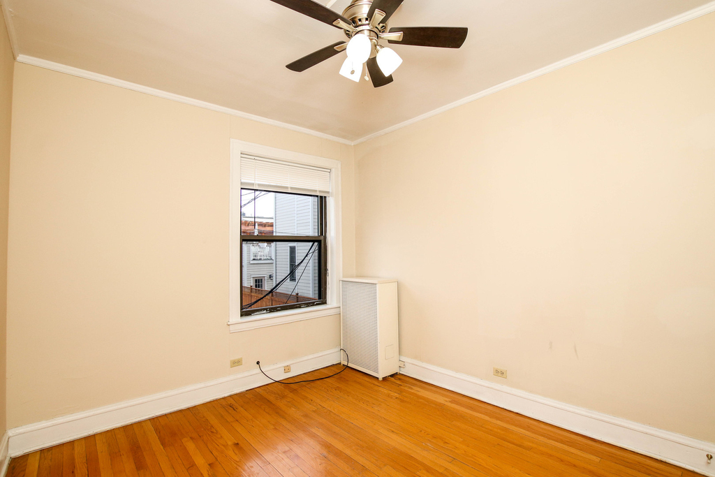 3751 North Marshfield Avenue - Photo 6