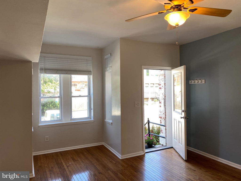 1109 6th Street Ne - Photo 5