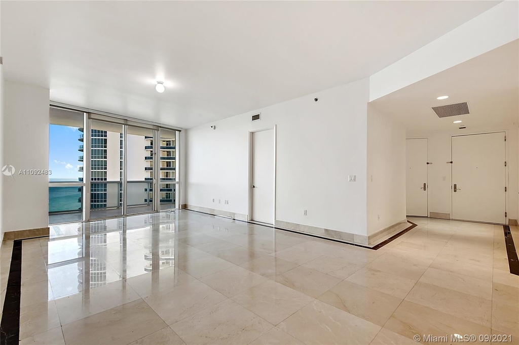 16001 Collins Ave - Photo 8