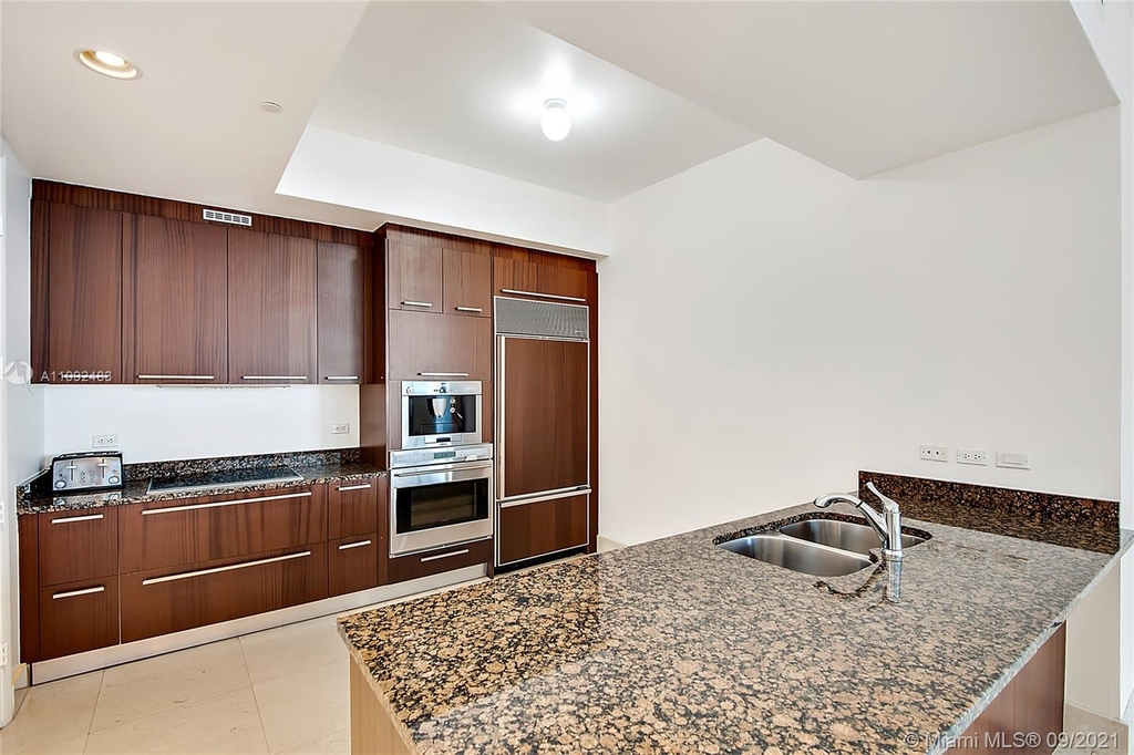 16001 Collins Ave - Photo 1