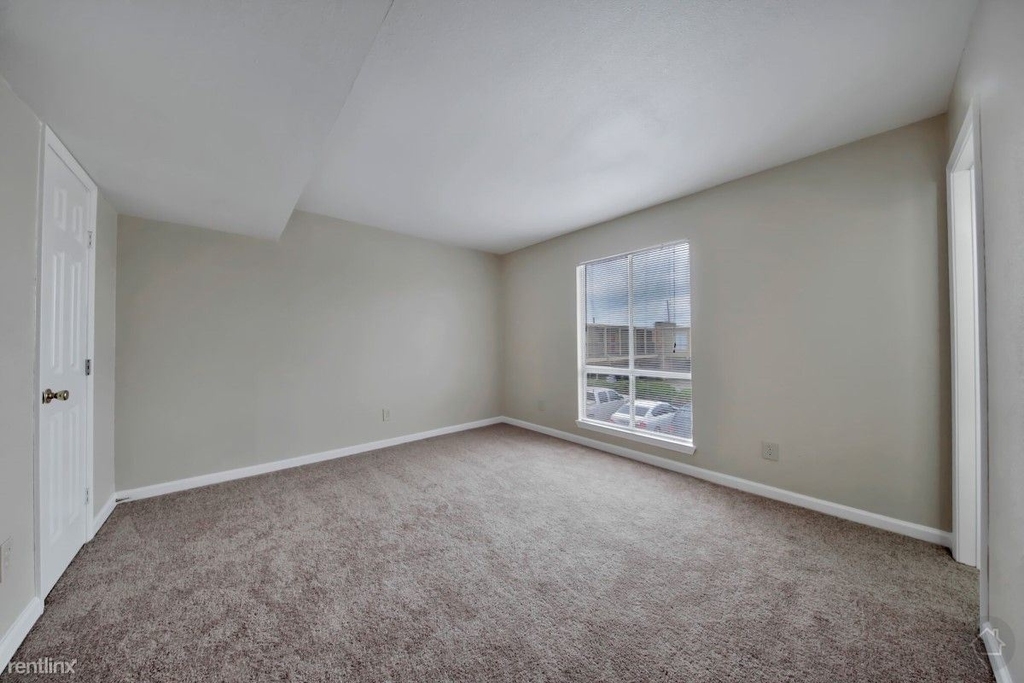 6009 Bellaire Blvd - Photo 2