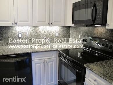 28 Exeter St Apt 208 - Photo 2