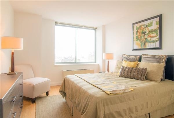 360 East 65th Street - Photo 3