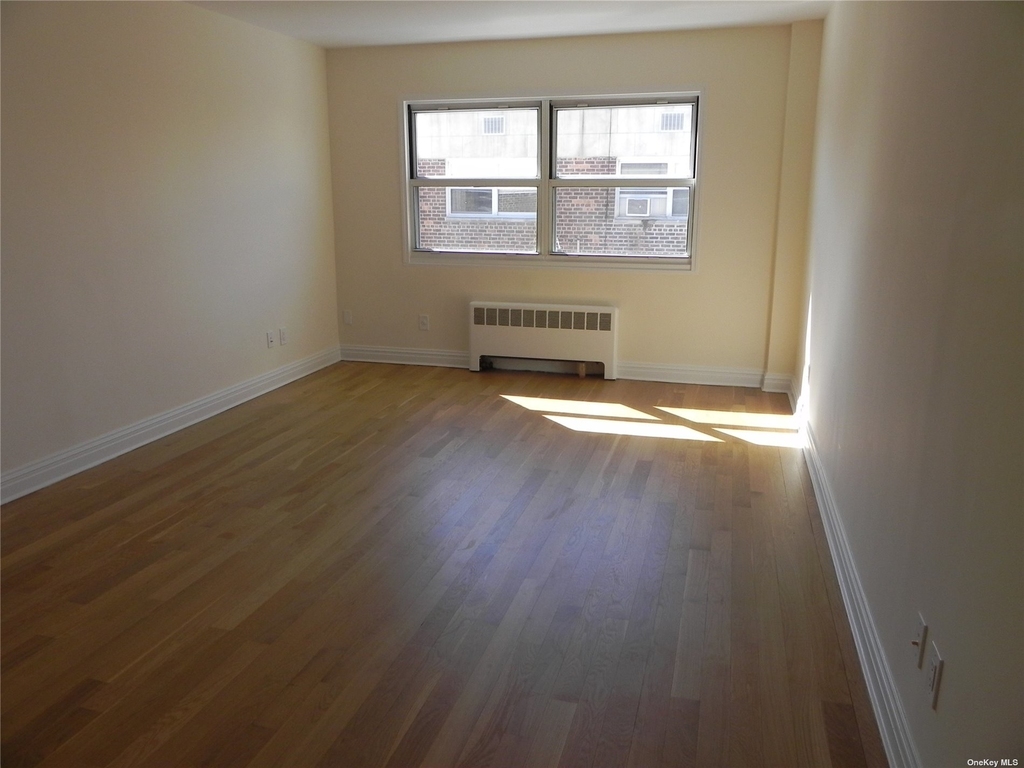 11 Schenck Avenue - Photo 3