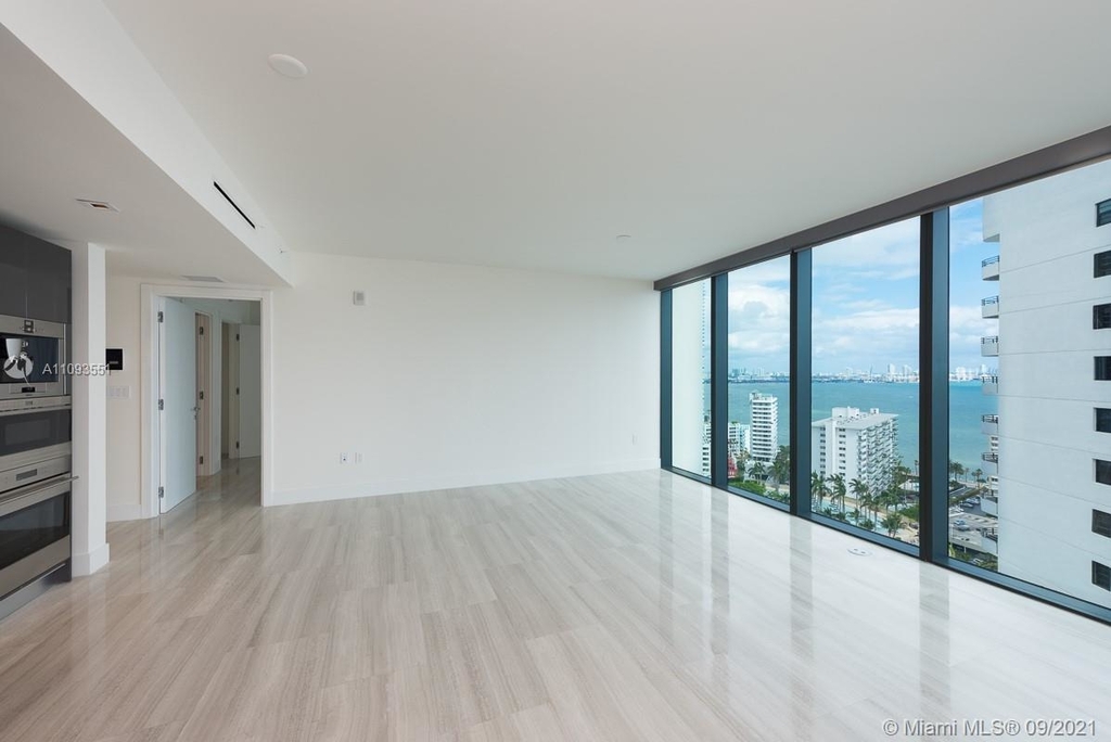 1451 Brickell Ave - Photo 6