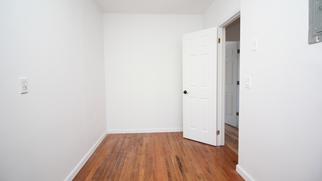 1633 Nostrand Avenue - Photo 4