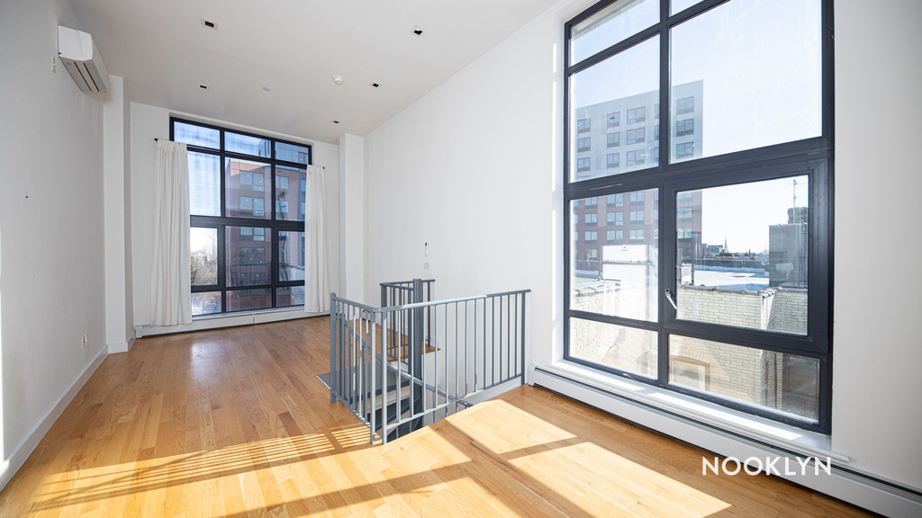 39 East 21st Street - Photo 1