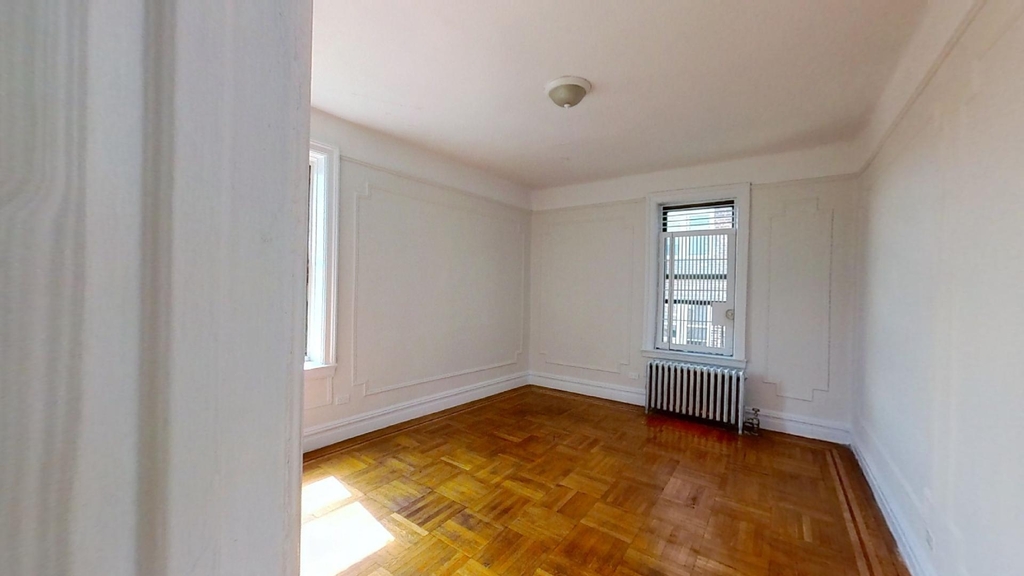 Spectacular sunny and large 1 bed for rent in Prime  Dagaw pl Hudson heights - Photo 7