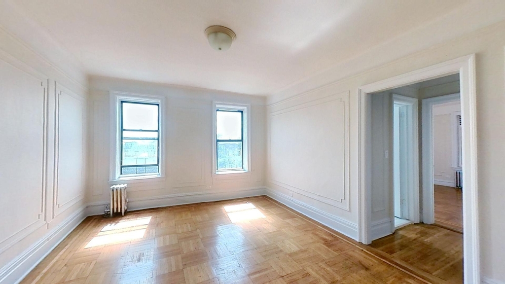 Spectacular sunny and large 1 bed for rent in Prime  Dagaw pl Hudson heights - Photo 6
