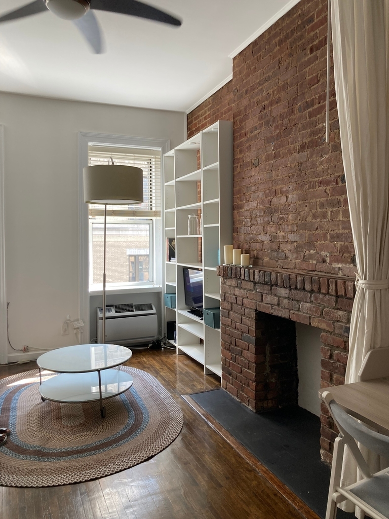 419 East 87th Street - Photo 1