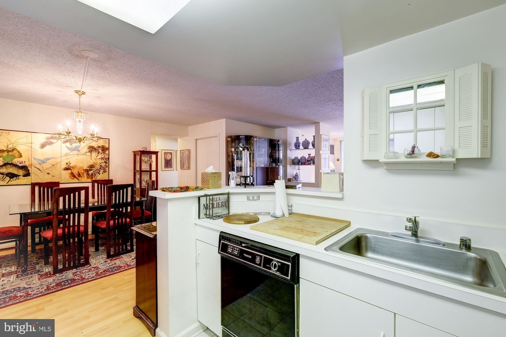 1230 23rd Street Nw - Photo 4